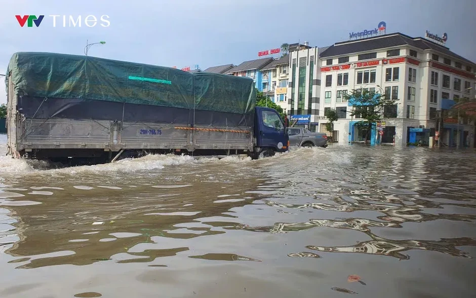 Mưa lớn không còn gây ngập diện rộng, Hà Nội tiến gần mục tiêu chống úng