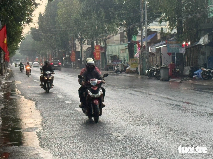 Mưa lớn tại Đồng Nai, cảnh báo dông lốc Mưa lớn tại Đồng Nai, cảnh báo dông lốc