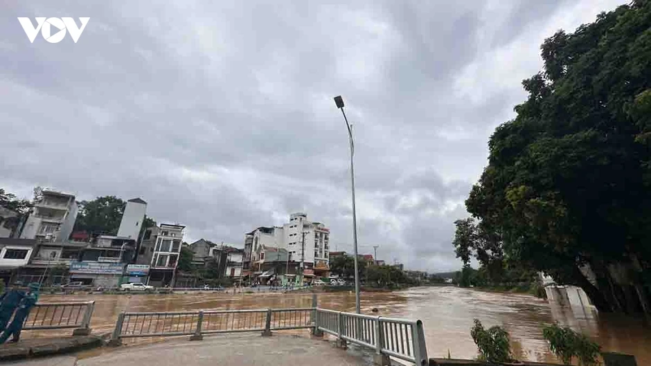 Mưa lũ Cao Bằng: Mực nước sông dâng cao, nhiều hộ dân phải di dời tài sản Mưa lũ Cao Bằng: Mực nước sông dâng cao, nhiều hộ dân phải di dời tài sản