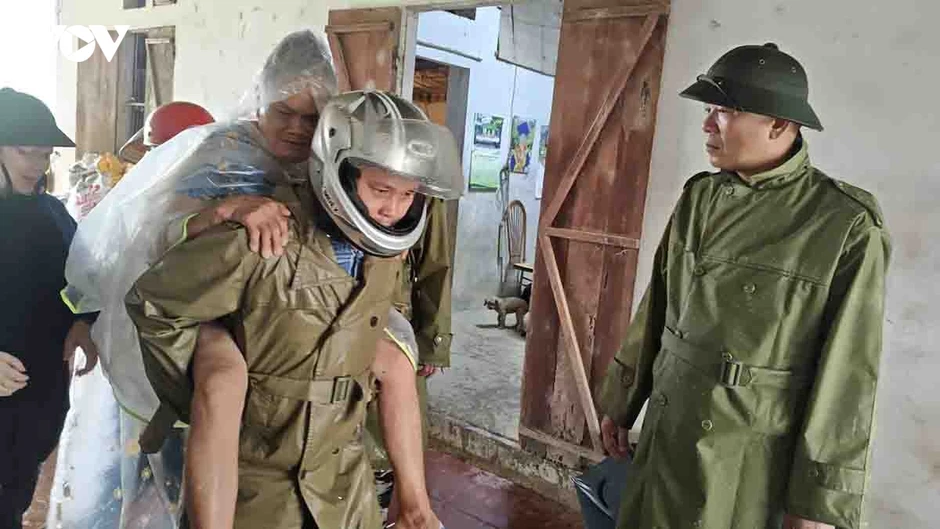 Mưa lũ Cao Bằng: Mực nước sông dâng cao, nhiều hộ dân phải di dời tài sản Mưa lũ Cao Bằng: Mực nước sông dâng cao, nhiều hộ dân phải di dời tài sản
