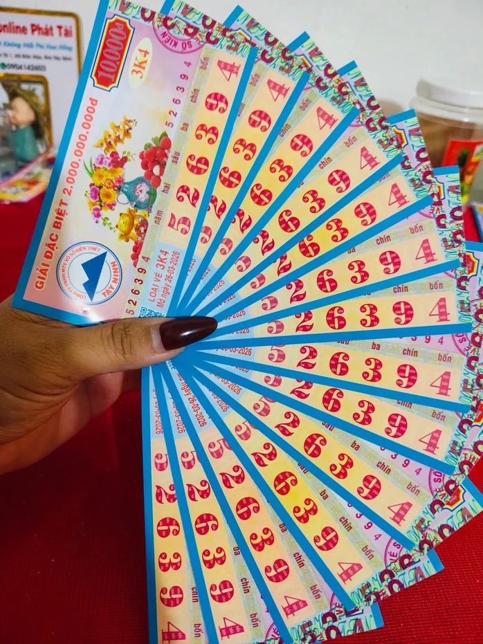 Mua vé sát giờ xổ, 2 người ở TPHCM trúng giải độc đắc xổ số miền Nam Mua vé sát giờ xổ, 2 người ở TPHCM trúng giải độc đắc xổ số miền Nam