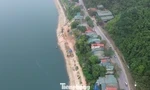 Mực nước sông Đà xuống thấp, lộ trụ cầu