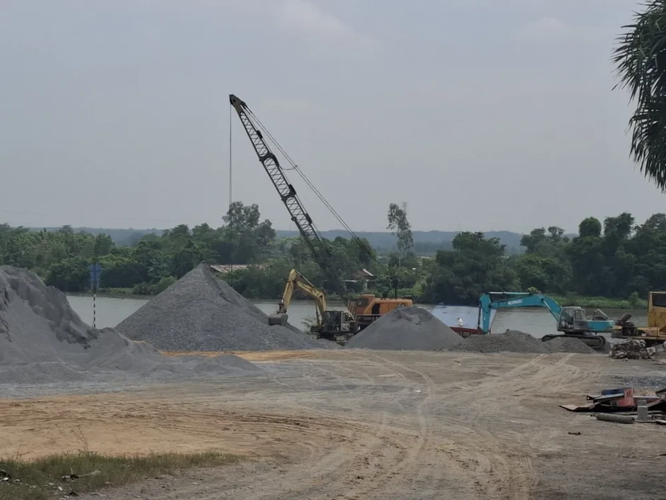 Mức thu phí bảo vệ môi trường với khoáng sản cao nhất ở mức 90.000 đồng/m³ Mức thu phí bảo vệ môi trường với khoáng sản cao nhất ở mức 90.000 đồng/m³