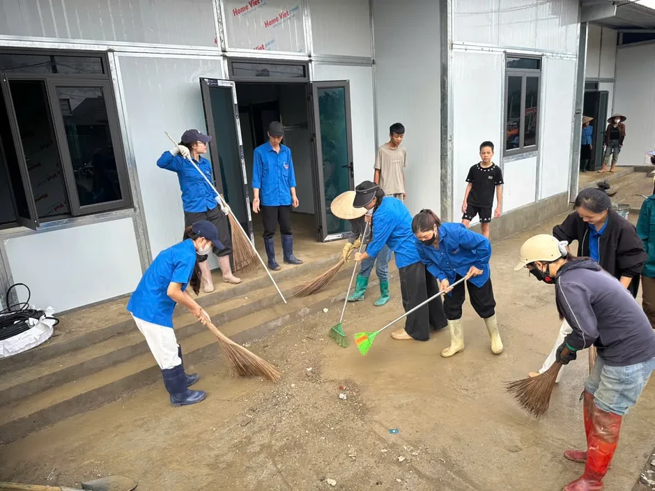 Mường Than (Lai Châu) khẩn trương chuẩn bị năm học mới sau thiên tai Mường Than (Lai Châu) khẩn trương chuẩn bị năm học mới sau thiên tai