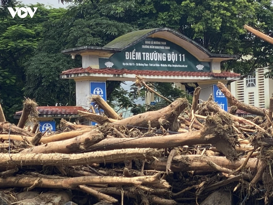 Mường Than tan hoang sau cơn lũ dữ