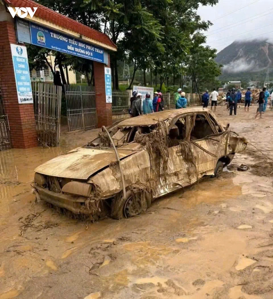 Mường Than tan hoang sau cơn lũ dữ