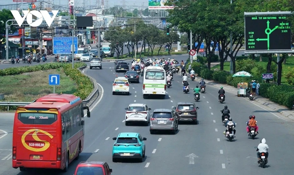Nam Bộ nắng nóng 35-37°C, cảnh báo nguy cơ cháy nổ, mất nước Nam Bộ nắng nóng 35-37°C, cảnh báo nguy cơ cháy nổ, mất nước
