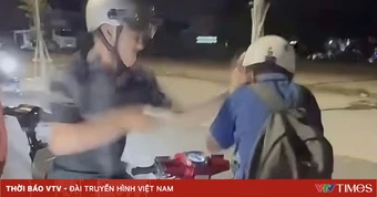 Nam sinh bị hành hung trên đường đi học về