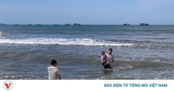 Nam sinh lớp 12 dũng cảm lao ra biển cứu người bị sóng cuốn