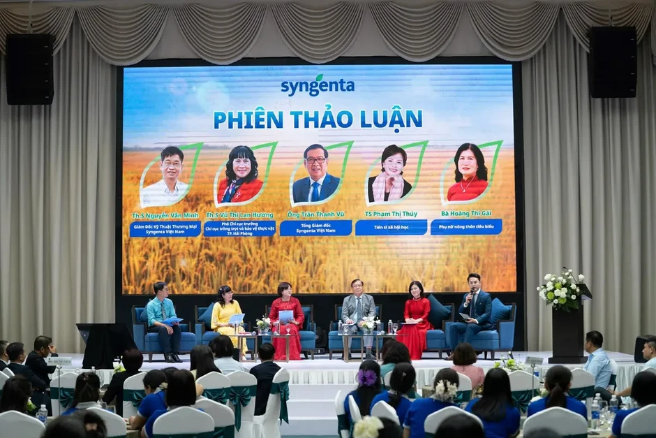 Nâng bước phụ nữ nông thôn Việt - Gieo yêu thương, gặt thành công Nâng bước phụ nữ nông thôn Việt - Gieo yêu thương, gặt thành công