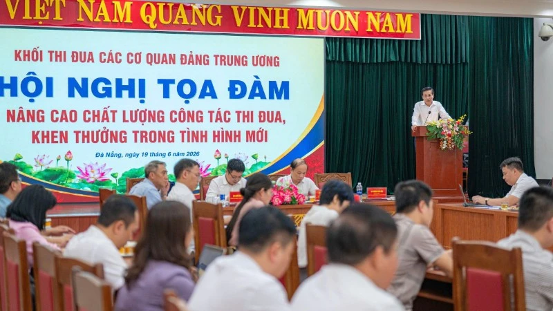 Nâng cao chất lượng công tác thi đua, khen thưởng trong tình hình mới Nâng cao chất lượng công tác thi đua, khen thưởng trong tình hình mới