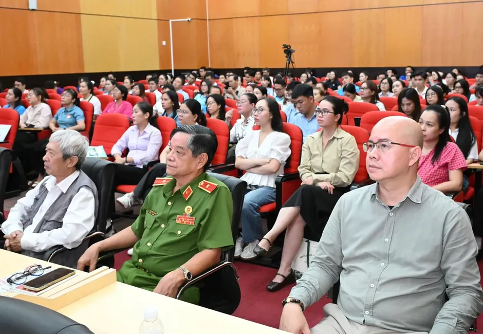 Nâng cao kỹ năng truyền thông cho hơn 1.200 cán bộ Mặt trận Nâng cao kỹ năng truyền thông cho hơn 1.200 cán bộ Mặt trận