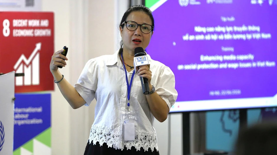 Nâng cao năng lực báo chí về việc làm thỏa đáng và an sinh xã hội tại Việt Nam Nâng cao năng lực báo chí về việc làm thỏa đáng và an sinh xã hội tại Việt Nam