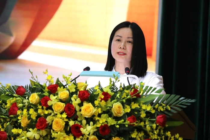 Nâng cao năng lực, bảo đảm an toàn cho phụ nữ Quân đội trong kỷ nguyên số Nâng cao năng lực, bảo đảm an toàn cho phụ nữ Quân đội trong kỷ nguyên số
