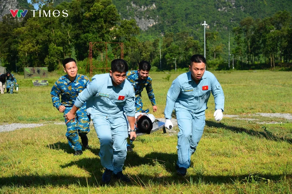 Nâng cao năng lực hiệp đồng cứu hộ, cứu nạn đường không trong tình huống khẩn cấp Nâng cao năng lực hiệp đồng cứu hộ, cứu nạn đường không trong tình huống khẩn cấp