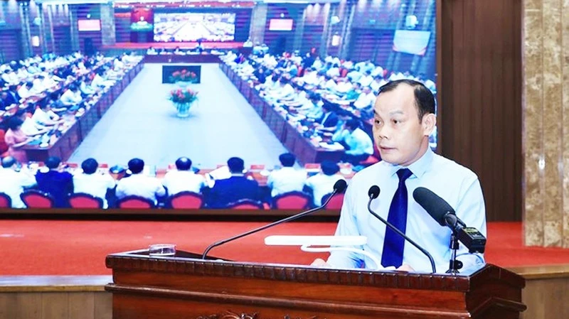 Nâng cao năng lực phục vụ và hiệu quả quản trị Nâng cao năng lực phục vụ và hiệu quả quản trị