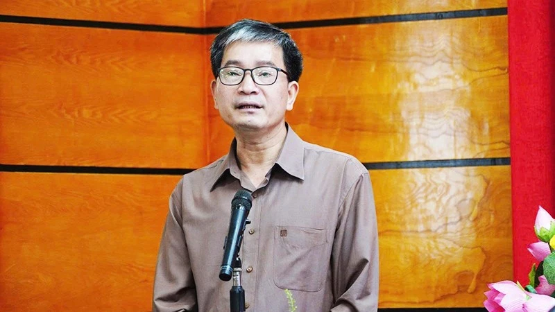 Nâng cao năng lực phục vụ và hiệu quả quản trị Nâng cao năng lực phục vụ và hiệu quả quản trị