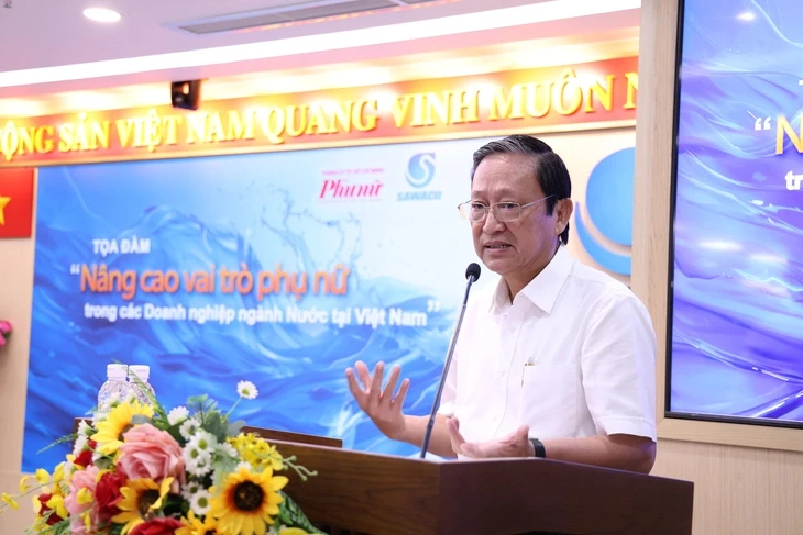 Nâng cao vai trò phụ nữ trong doanh nghiệp ngành nước Nâng cao vai trò phụ nữ trong doanh nghiệp ngành nước