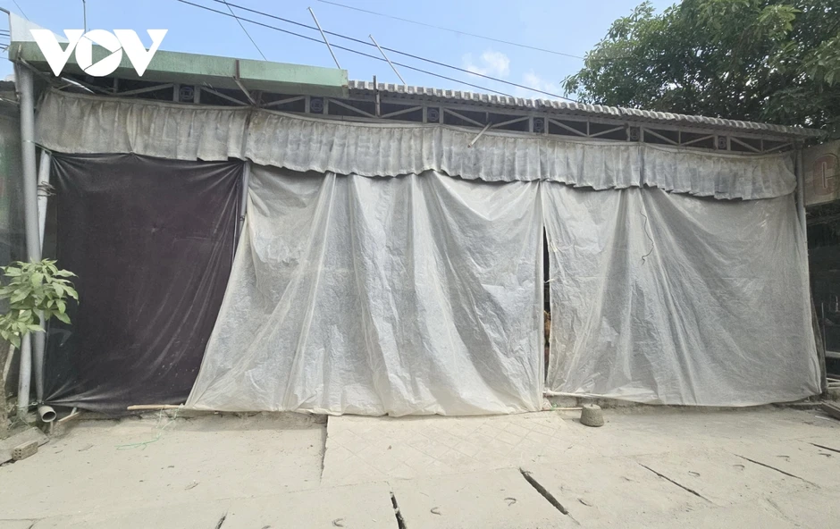 Nâng cấp Quốc lộ 14E kéo dài: Chủ đầu tư đổ lỗi "do ông trời" Nâng cấp Quốc lộ 14E kéo dài: Chủ đầu tư đổ lỗi "do ông trời"