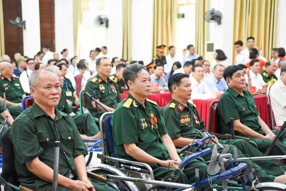 Nâng mức trợ cấp người có công, sửa chữa 100% công trình ghi công liệt sĩ