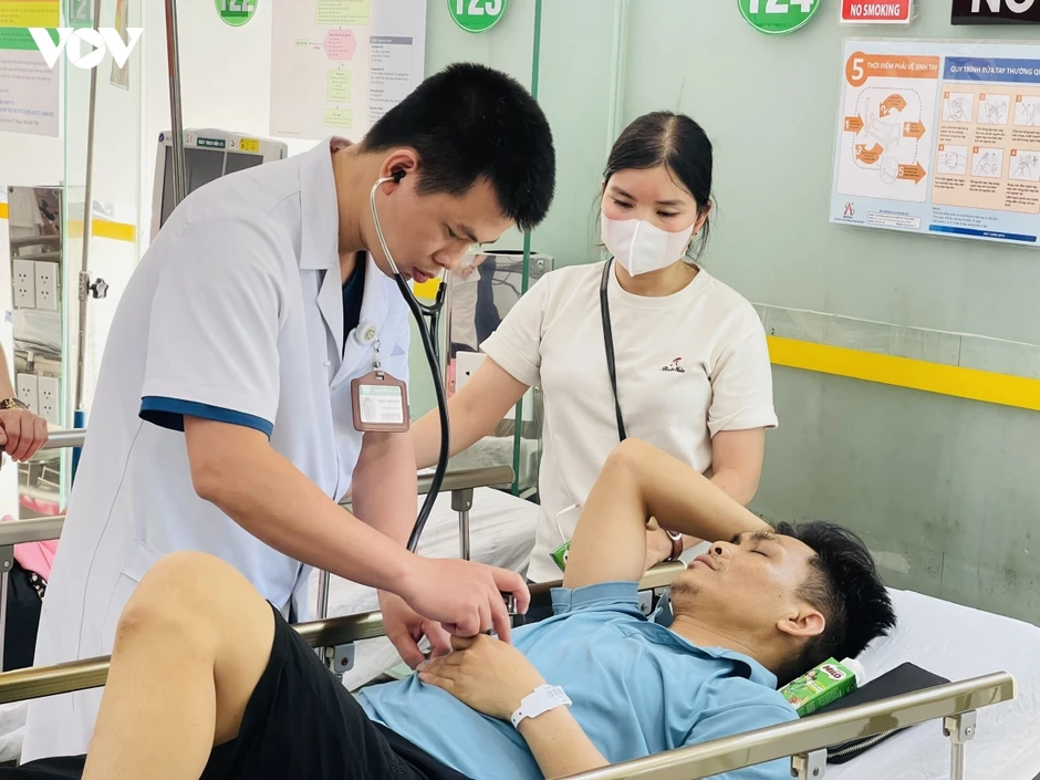 Nắng nóng gay gắt, bệnh nhân nhập Trung tâm cấp cứu A9 tăng cao Nắng nóng gay gắt, bệnh nhân nhập Trung tâm cấp cứu A9 tăng cao