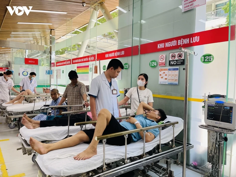 Nắng nóng gay gắt, bệnh nhân nhập Trung tâm cấp cứu A9 tăng cao Nắng nóng gay gắt, bệnh nhân nhập Trung tâm cấp cứu A9 tăng cao