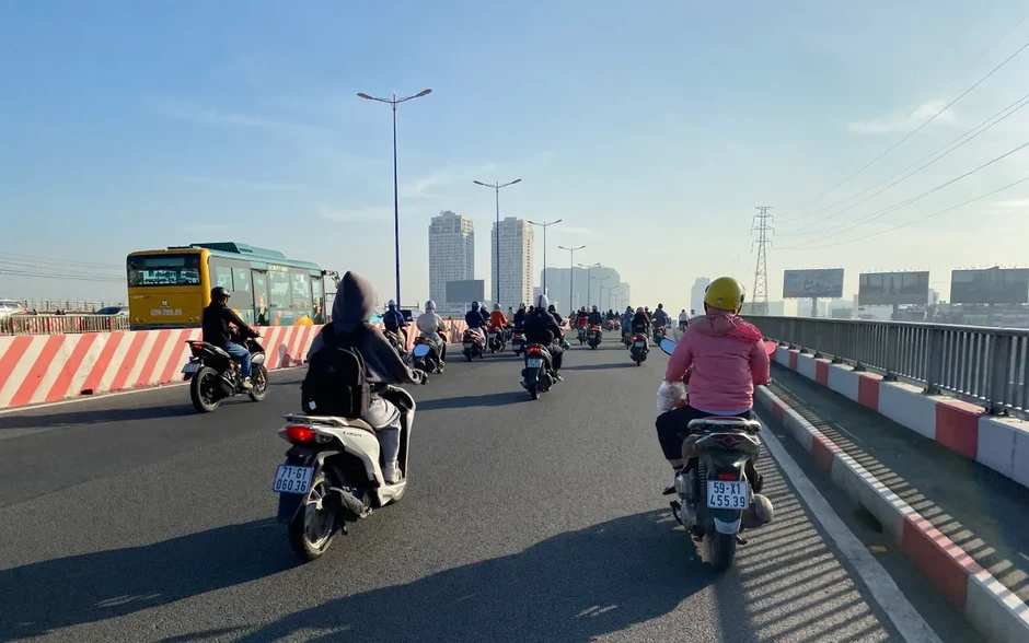 Nắng nóng và dông lốc diễn biến phức tạp trên phạm vi cả nước trong tháng 4 Nắng nóng và dông lốc diễn biến phức tạp trên phạm vi cả nước trong tháng 4