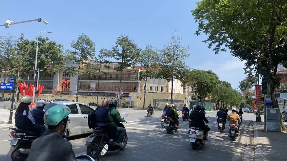 Nền nhiệt cả nước tăng, Nam bộ nắng nóng 35 độ C Nền nhiệt cả nước tăng, Nam bộ nắng nóng 35 độ C