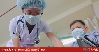 Ngâm chân nước nóng pha lá trà xanh trị bệnh, người đàn ông bị hoại tử lan rộng