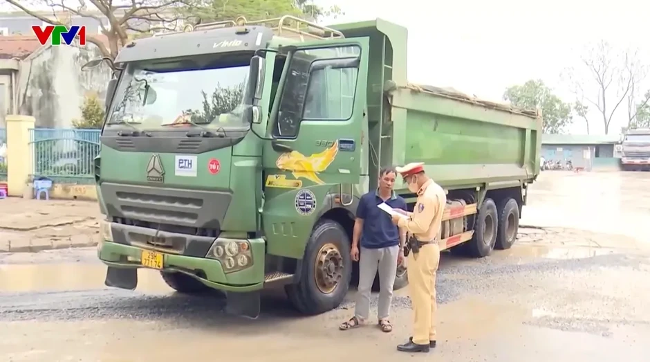 Ngăn chặn nguy cơ mất an toàn, ô nhiễm môi trường ngay từ “cửa công trường” Ngăn chặn nguy cơ mất an toàn, ô nhiễm môi trường ngay từ “cửa công trường”