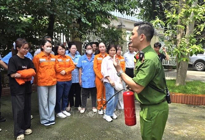 Ngành điện chủ động phòng ngừa, ứng phó với mọi tình huống cháy, nổ Ngành điện chủ động phòng ngừa, ứng phó với mọi tình huống cháy, nổ