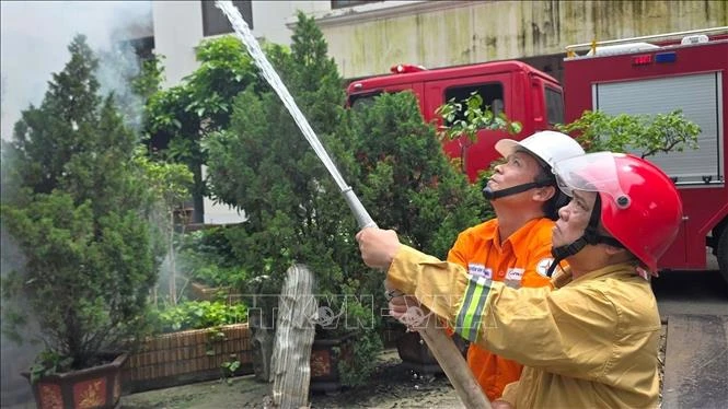 Ngành điện chủ động phòng ngừa, ứng phó với mọi tình huống cháy, nổ Ngành điện chủ động phòng ngừa, ứng phó với mọi tình huống cháy, nổ