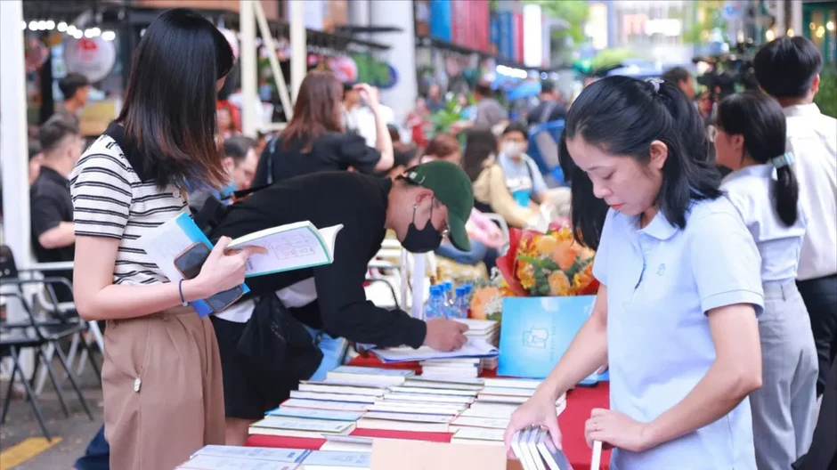 Ngành xuất bản góp phần kiến tạo hệ sinh thái tri thức quốc gia Ngành xuất bản góp phần kiến tạo hệ sinh thái tri thức quốc gia
