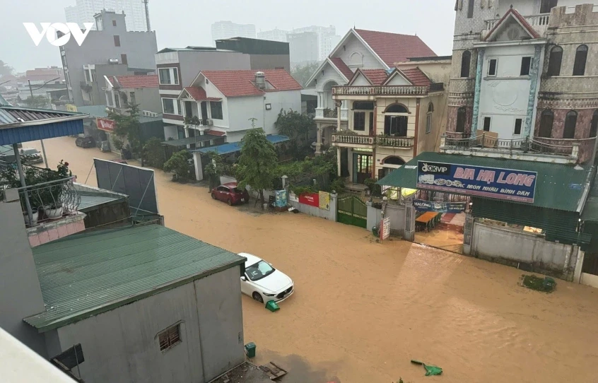 Ngập cục bộ nhiều khu vực tại tỉnh Quảng Ninh gây nguy cơ sạt lở Ngập cục bộ nhiều khu vực tại tỉnh Quảng Ninh gây nguy cơ sạt lở