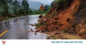 Ngập cục bộ nhiều khu vực tại tỉnh Quảng Ninh gây nguy cơ sạt lở