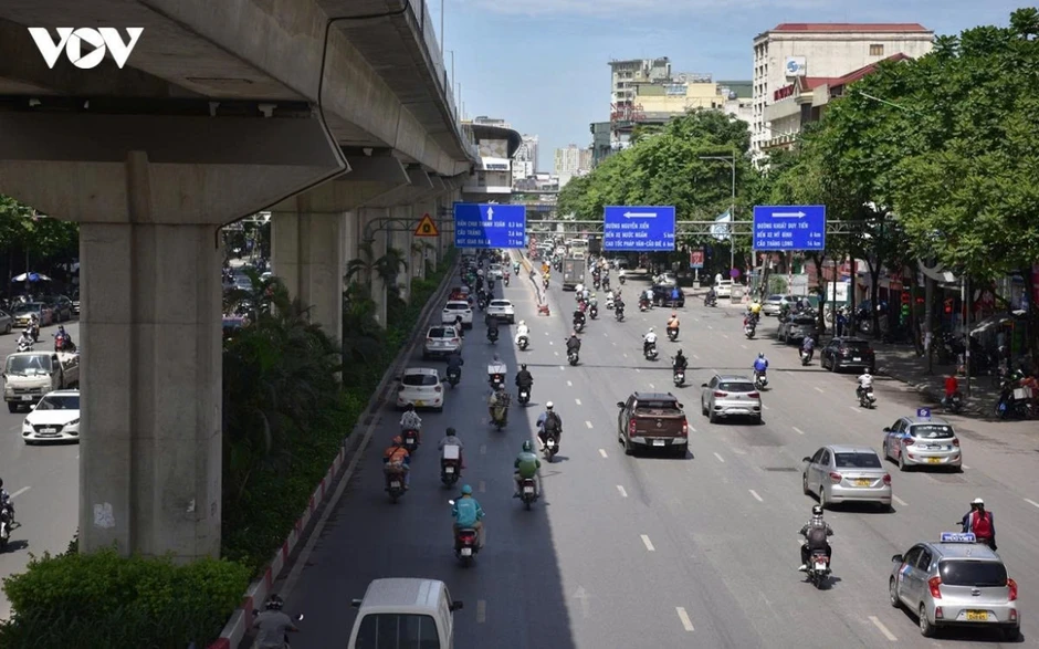 Ngày 25/6: Hà Nội nắng nóng gay gắt 38 độ C, Bắc Bộ chiều tối đề phòng mưa dông Ngày 25/6: Hà Nội nắng nóng gay gắt 38 độ C, Bắc Bộ chiều tối đề phòng mưa dông