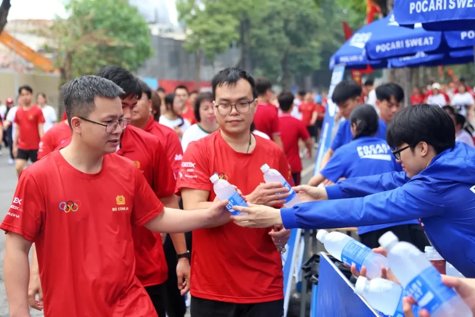 Ngày chạy Olympic vì sức khỏe toàn dân: Lan tỏa thông điệp vì sức khỏe, vì hòa bình Ngày chạy Olympic vì sức khỏe toàn dân: Lan tỏa thông điệp vì sức khỏe, vì hòa bình
