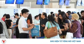 Ngày cuối nghỉ lễ 30/4 - 1/5, sân bay Nội Bài lập kỷ lục đón gần 118.000 khách