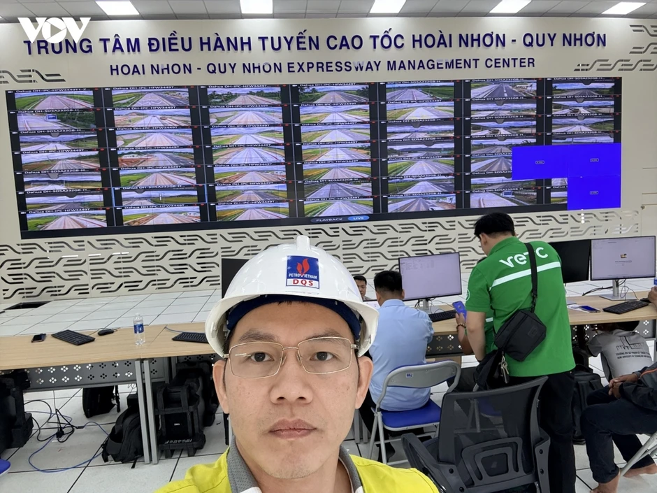 Ngày đầu thu phí cao tốc từ Quảng Ngãi đến Khánh Hòa, chưa ghi nhận sự cố nào Ngày đầu thu phí cao tốc từ Quảng Ngãi đến Khánh Hòa, chưa ghi nhận sự cố nào