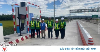 Ngày đầu thu phí cao tốc từ Quảng Ngãi đến Khánh Hòa, chưa ghi nhận sự cố nào