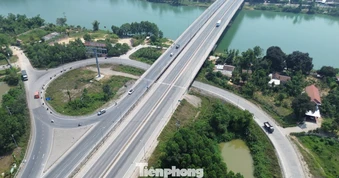 Ngày đầu thực hiện ‘giờ giới nghiêm’ trên Quốc lộ 49