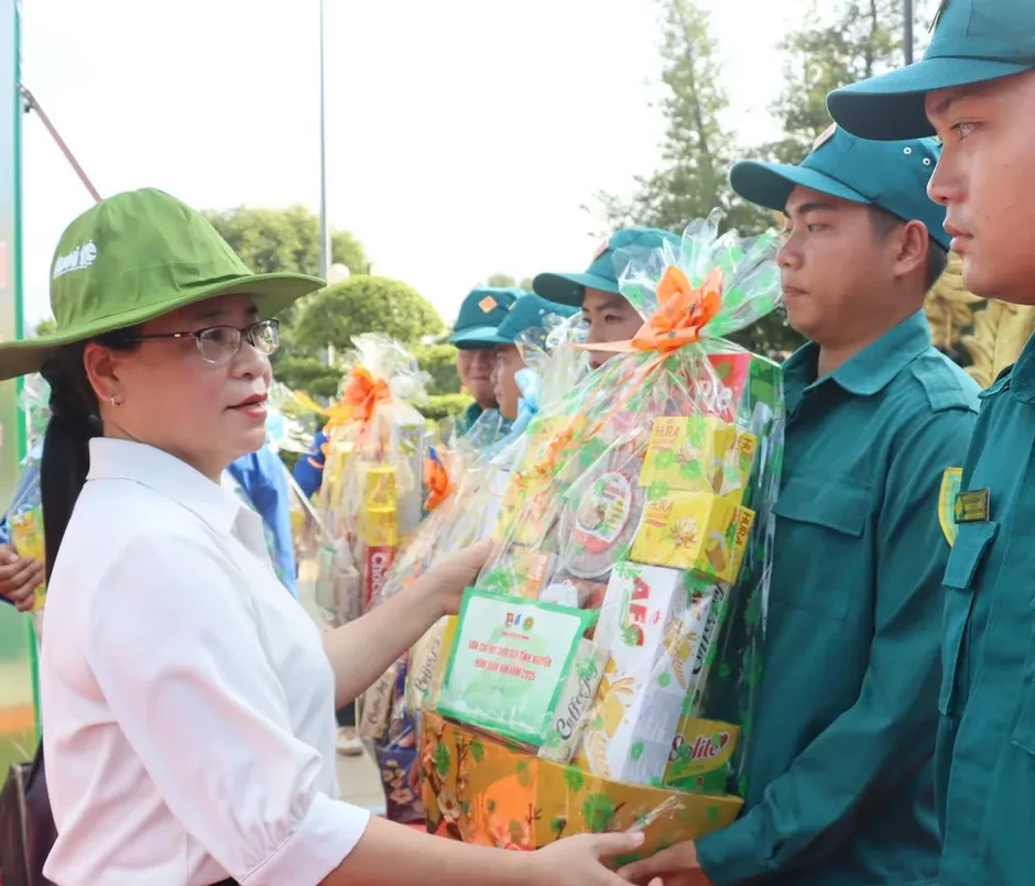 Ngày hoạt động cao điểm đầy ý nghĩa của những chiến sĩ Hành quân xanh Ngày hoạt động cao điểm đầy ý nghĩa của những chiến sĩ Hành quân xanh
