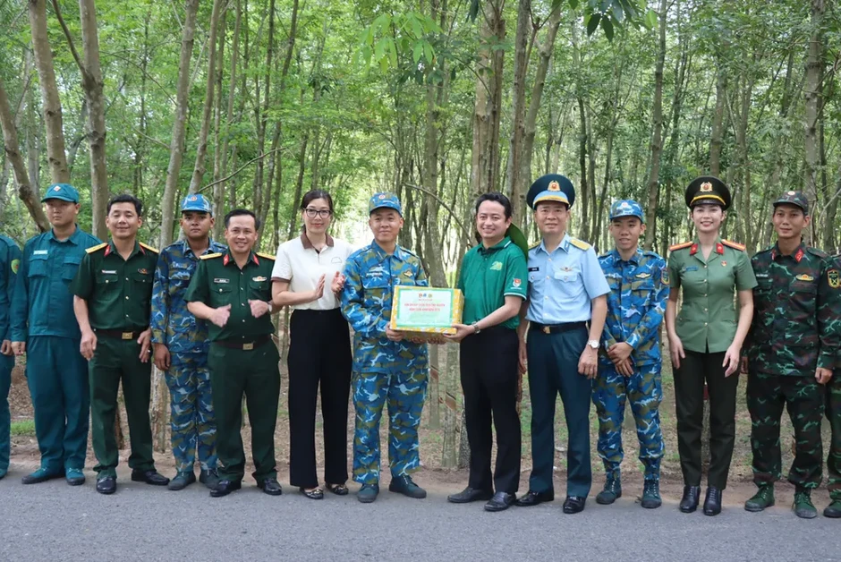 Ngày hoạt động cao điểm đầy ý nghĩa của những chiến sĩ Hành quân xanh Ngày hoạt động cao điểm đầy ý nghĩa của những chiến sĩ Hành quân xanh
