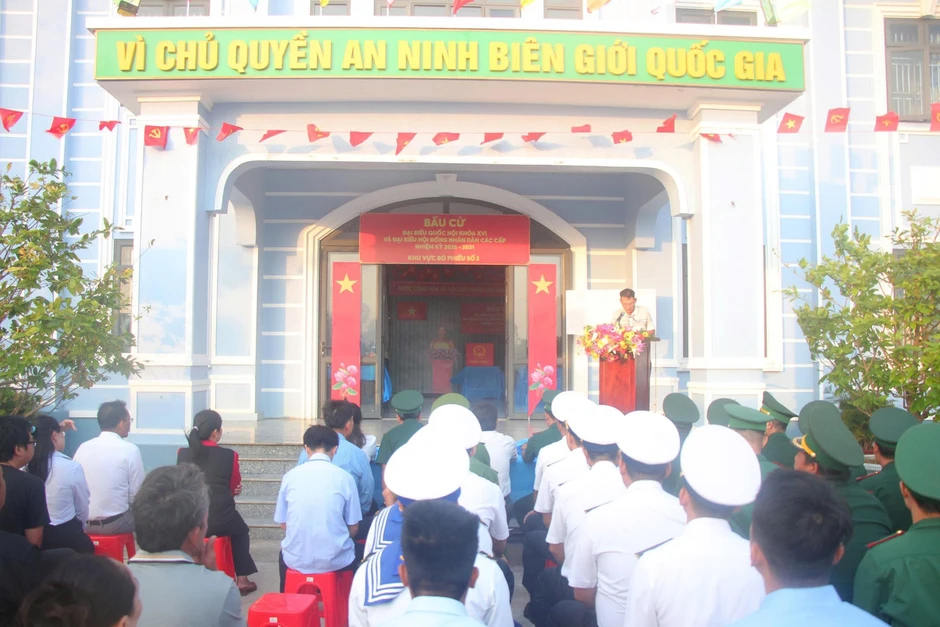 Ngày hội bầu cử sớm ở đảo Hòn Khoai, Hòn Chuối