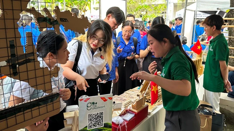 Ngày hội “Chuyển đổi số-Chuyển động xanh” của tuổi trẻ Thành phố Hồ Chí Minh Ngày hội “Chuyển đổi số-Chuyển động xanh” của tuổi trẻ Thành phố Hồ Chí Minh