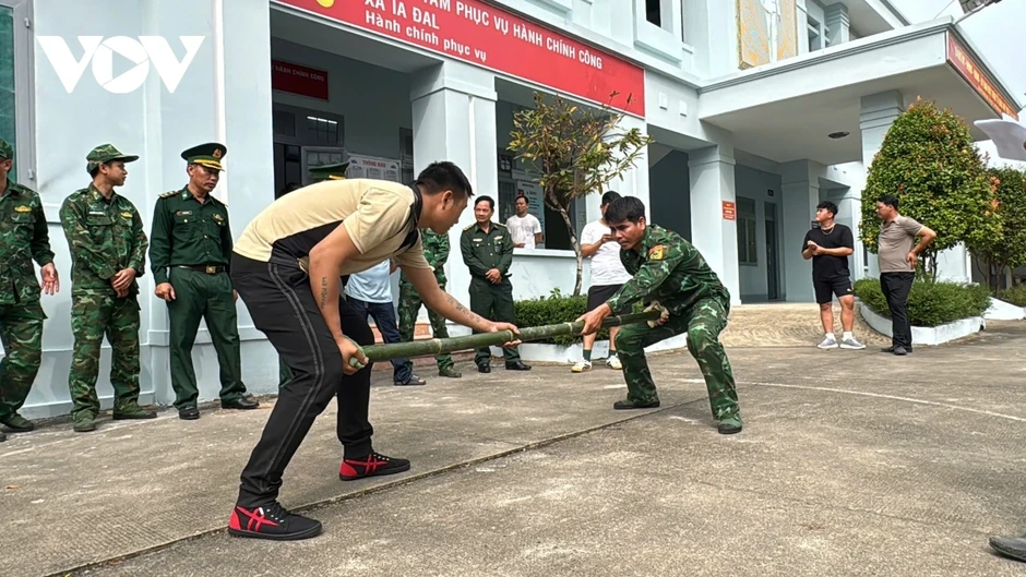 Ngày hội của thế trận lòng dân nơi biên giới Quảng Ngãi Ngày hội của thế trận lòng dân nơi biên giới Quảng Ngãi