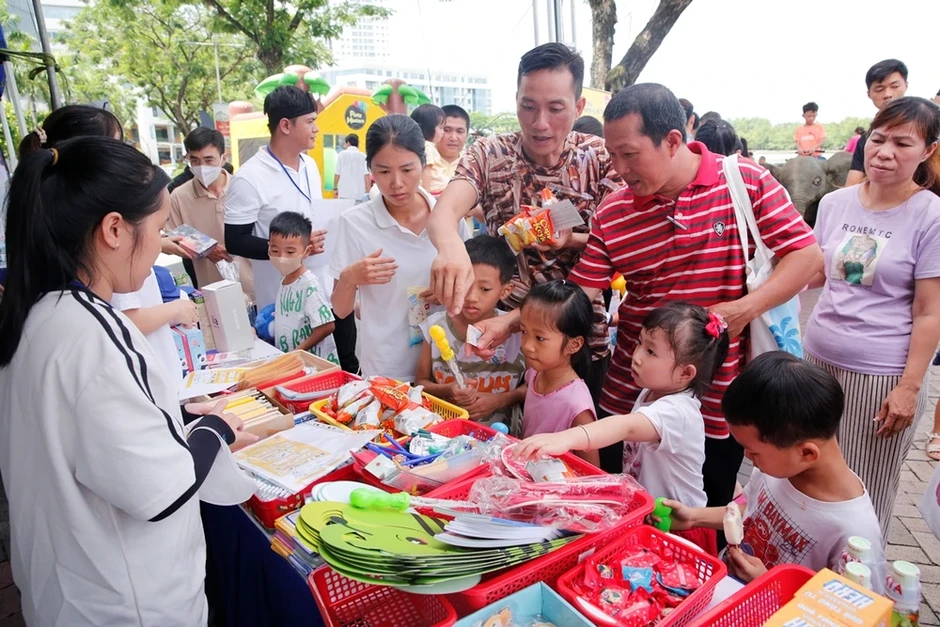 Ngày hội Phú Mỹ Hưng Hướng về trẻ em 2026: Chơi để học Ngày hội Phú Mỹ Hưng Hướng về trẻ em 2026: Chơi để học