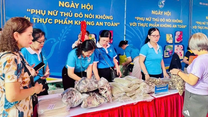Ngày hội “Phụ nữ Thủ đô nói không với thực phẩm không an toàn” Ngày hội “Phụ nữ Thủ đô nói không với thực phẩm không an toàn”