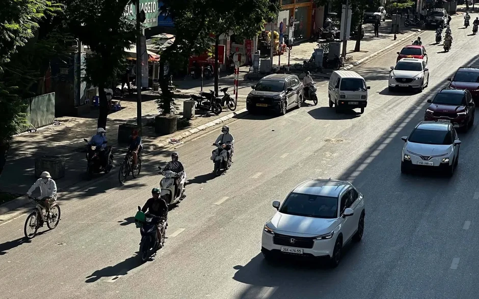 Ngày thi cuối cùng của kỳ thi tốt nghiệp THPT 2026: Ba miền trời nắng, cảnh báo dông cục bộ