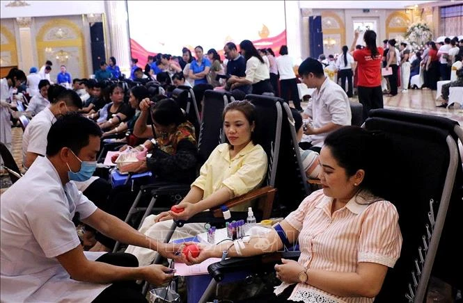 Ngày toàn dân hiến máu tình nguyện 7/4: Lan tỏa thông điệp 'cho đi là còn mãi' Ngày toàn dân hiến máu tình nguyện 7/4: Lan tỏa thông điệp 'cho đi là còn mãi'